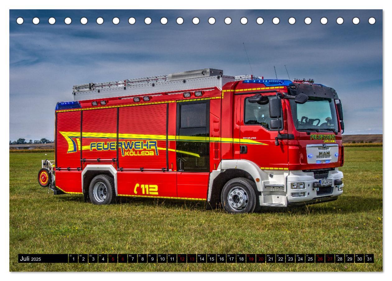 Bild: 9783435036080 | Feuerwehrfahrzeuge (Tischkalender 2025 DIN A5 quer), CALVENDO...