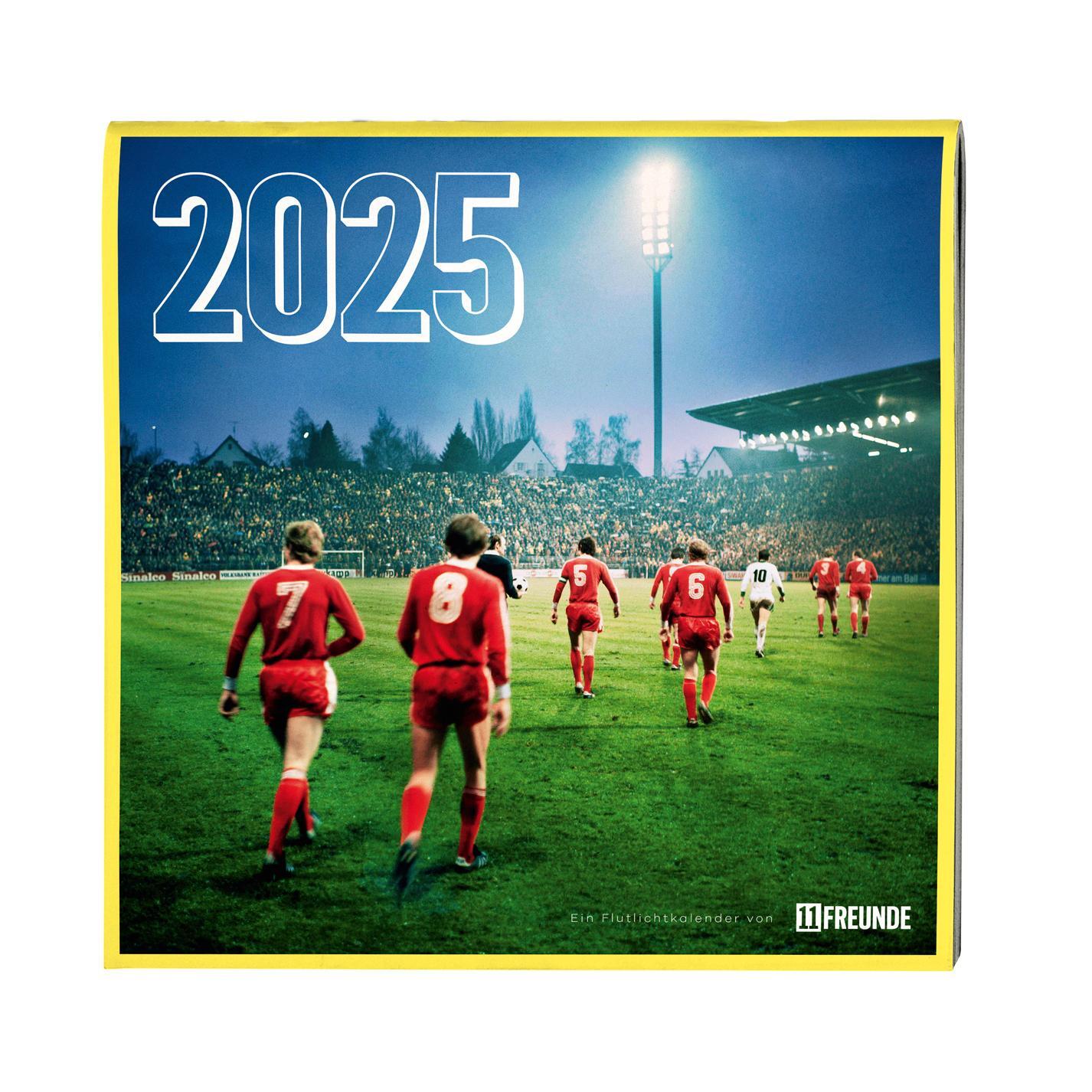 Cover: 4002725995216 | Ein Flutlichtkalender von 11FREUNDE 2025 - Wand-Kalender -...