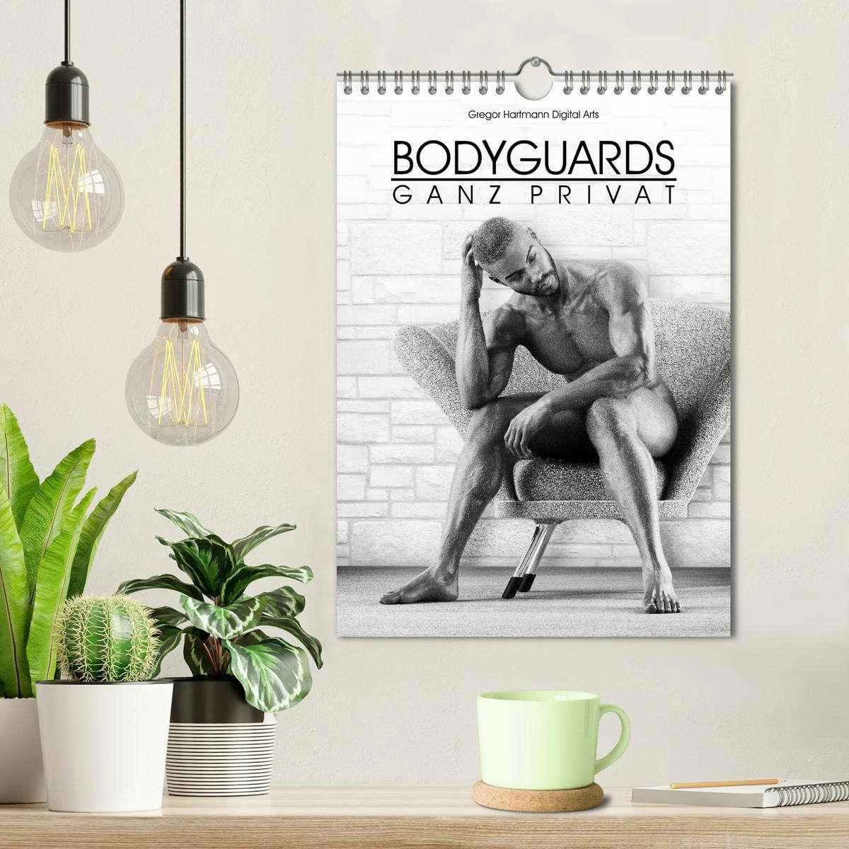 Bild: 9783435964970 | BODYGUARDS - Ganz Privat (Wandkalender 2025 DIN A4 hoch), CALVENDO...