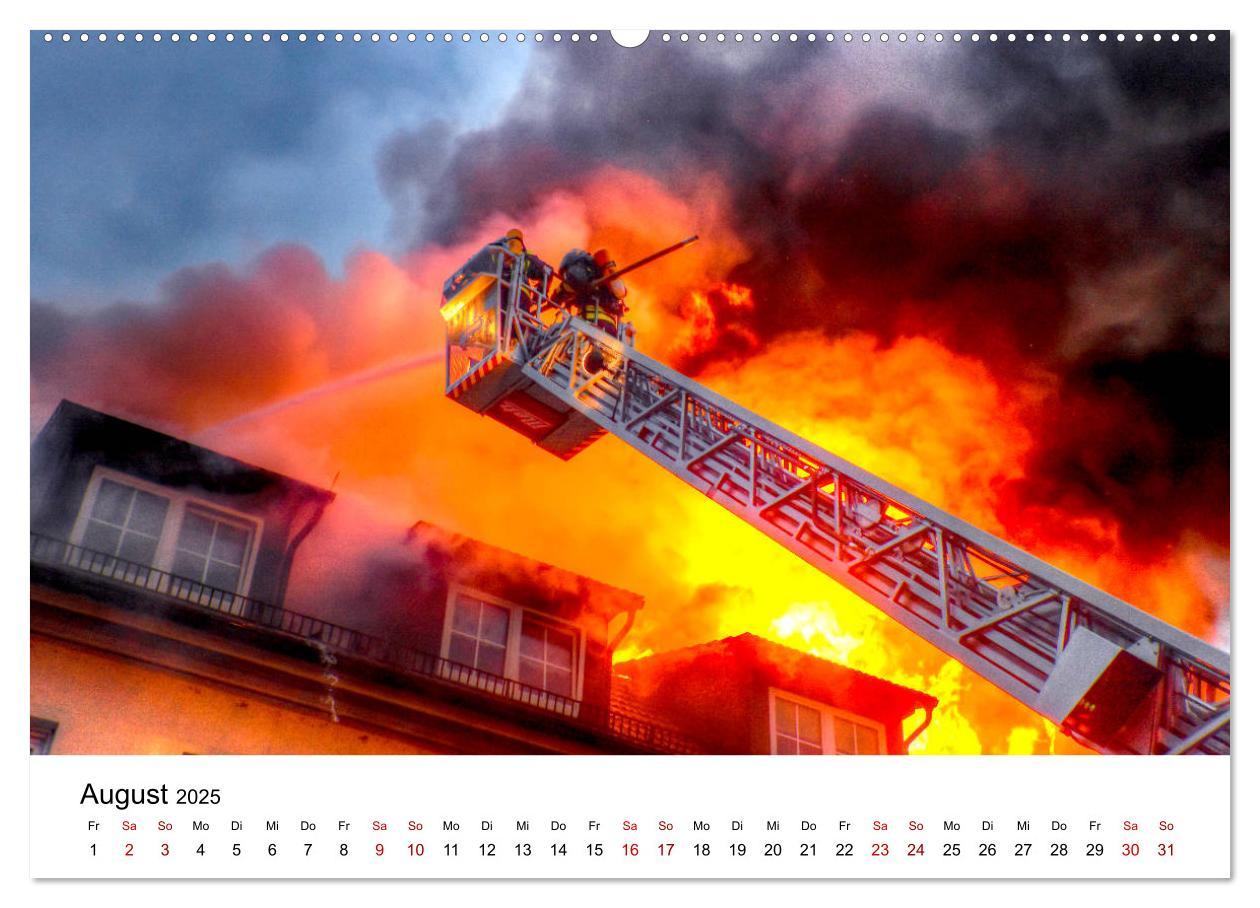 Bild: 9783435120949 | FEUERWEHR IM EINSATZ (Wandkalender 2025 DIN A2 quer), CALVENDO...