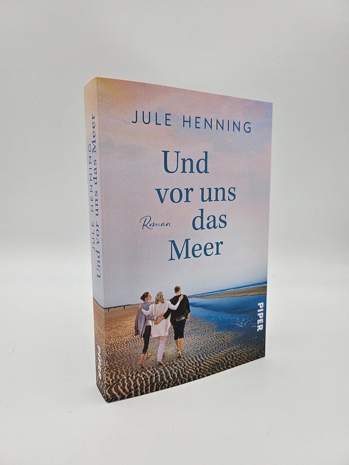 Bild: 9783492065061 | Und vor uns das Meer | Jule Henning | Taschenbuch | 320 S. | Deutsch