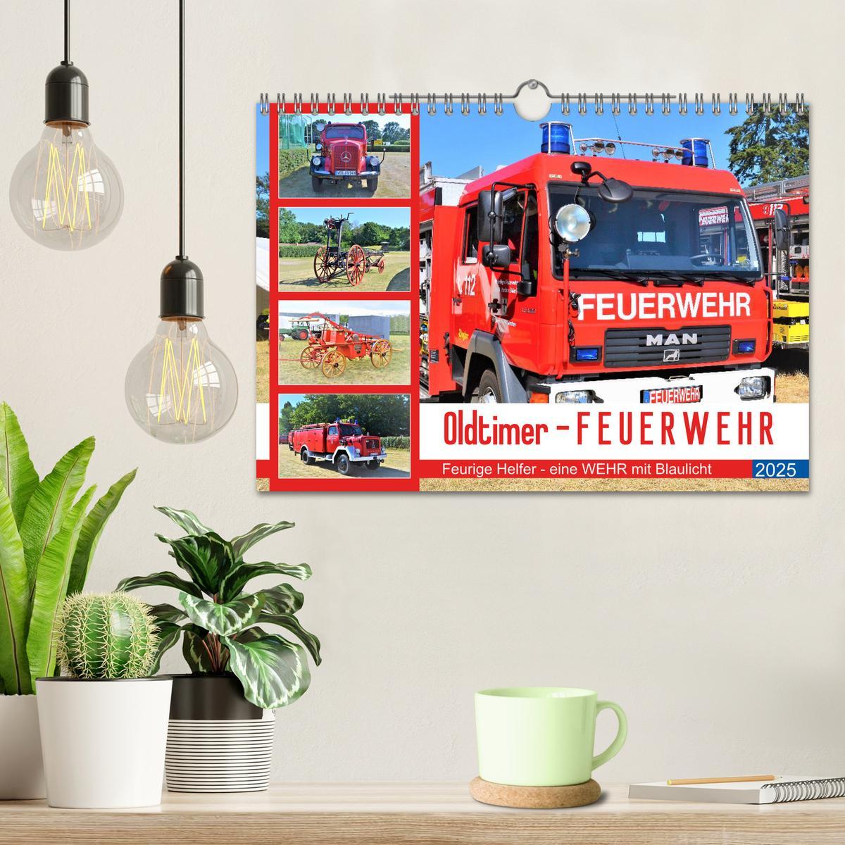 Bild: 9783435213535 | Oldtimer-FEUERWEHR (Wandkalender 2025 DIN A4 quer), CALVENDO...