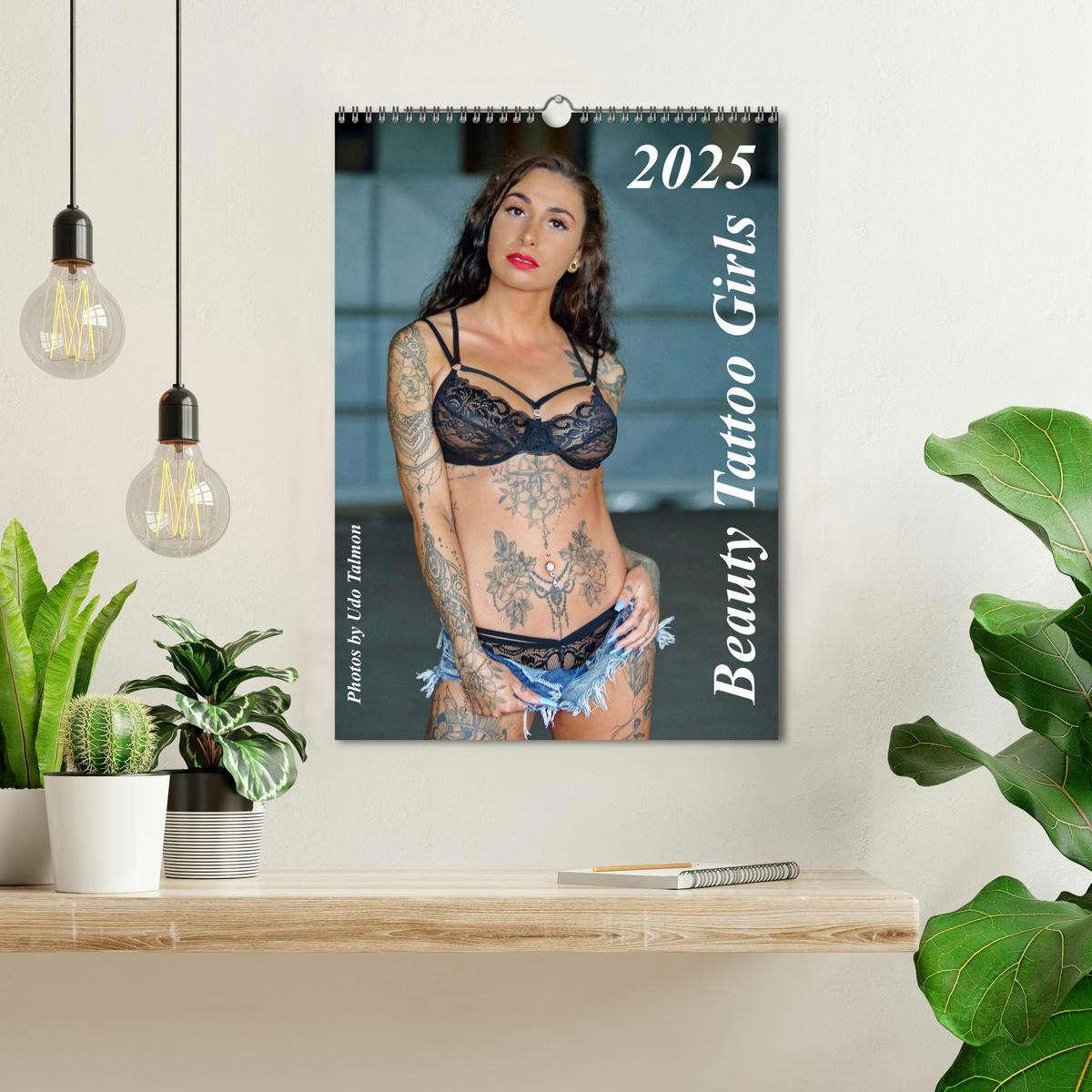 Bild: 9783457144145 | Beauty Tattoo Girls (Wandkalender 2025 DIN A3 hoch), CALVENDO...