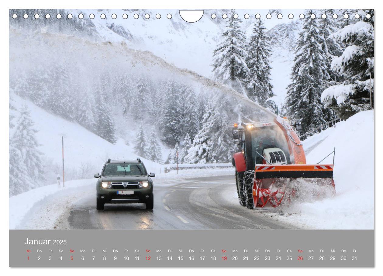 Bild: 9783435173983 | Landtechnik im Einsatz (Wandkalender 2025 DIN A4 quer), CALVENDO...