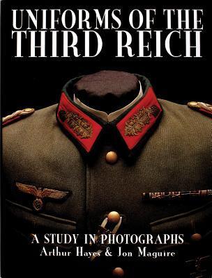 Cover: 9780764303586 | Uniforms of the Third Reich: A Study in Photographs | Arthur Hayes