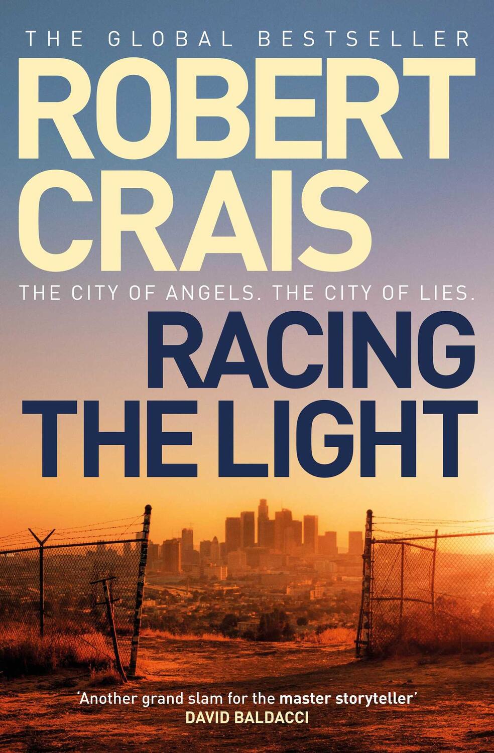 Cover: 9781471195044 | Racing the Light | The New ELVIS COLE and JOE PIKE Thriller | Crais