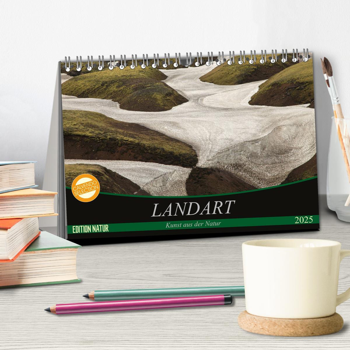 Bild: 9783435398720 | Landart - Kunst aus der Natur (Tischkalender 2025 DIN A5 quer),...