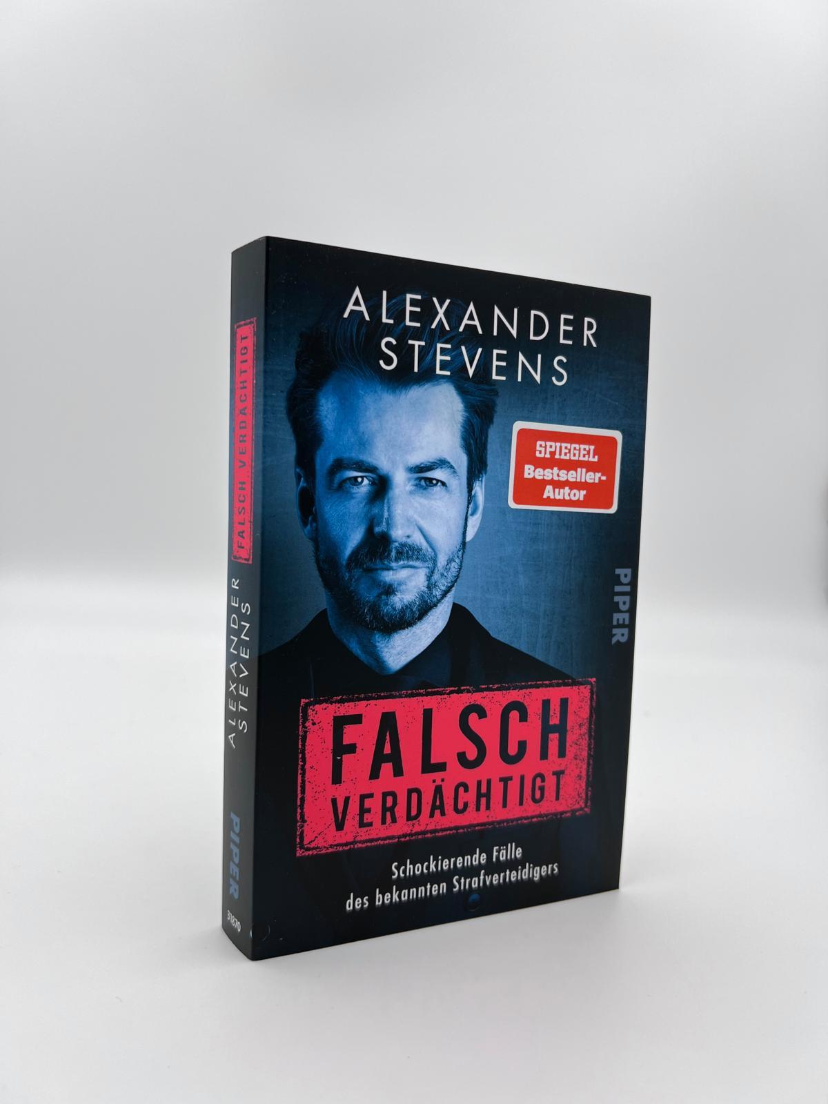 Bild: 9783492318709 | Falsch verdächtigt | Alexander Stevens | Taschenbuch | 272 S. | 2023