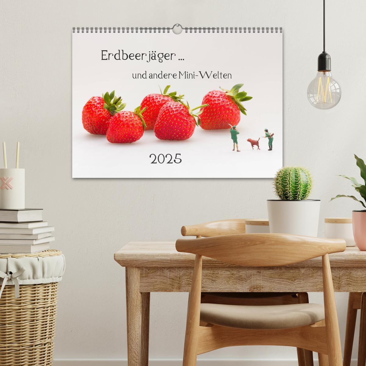 Bild: 9783435360130 | Erdbeerjäger ... und andere Mini-Welten (Wandkalender 2025 DIN A3...