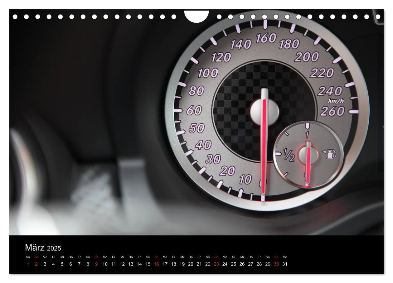 Bild: 9783435838394 | Mercedes-Benz A-Klasse (Wandkalender 2025 DIN A4 quer), CALVENDO...