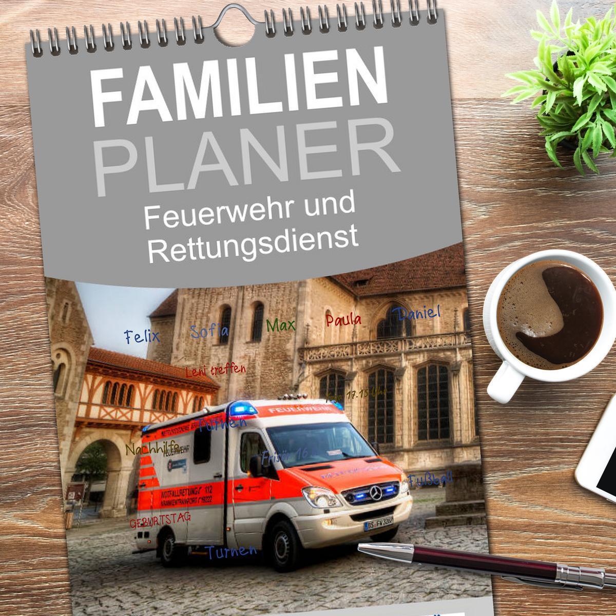 Bild: 9783457126233 | Familienplaner 2025 - Feuerwehr und Rettungsdienst mit 5 Spalten...