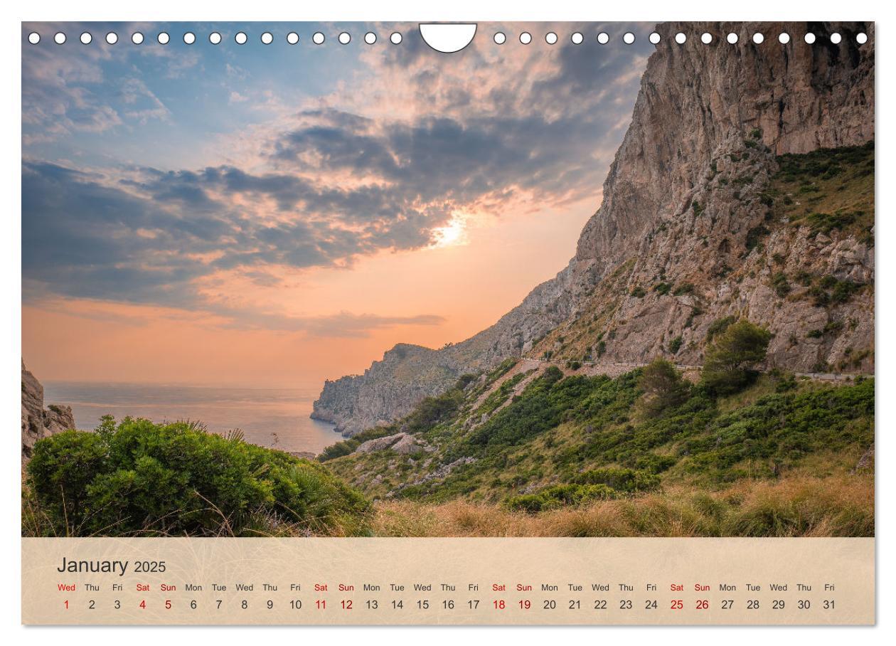 Bild: 9781325832330 | Mallorca - Pearl of the Mediterranean Sea (Wall Calendar 2025 DIN...