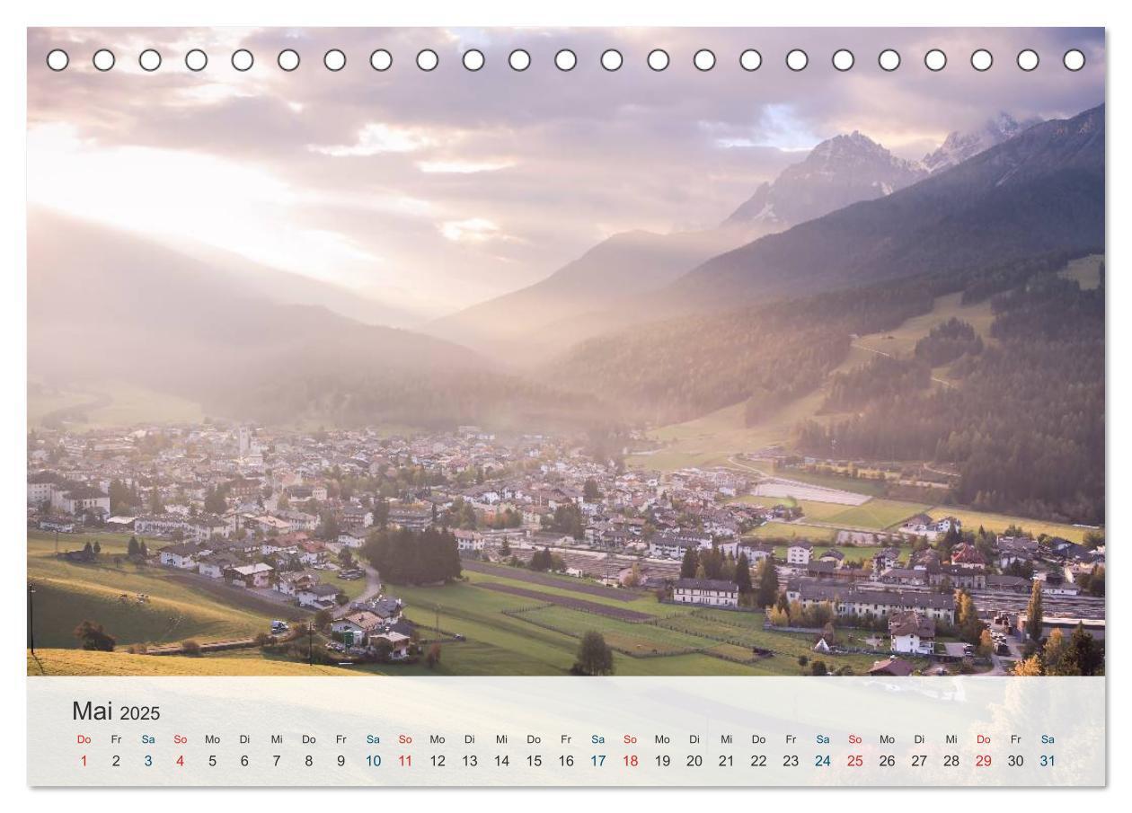 Bild: 9783383786358 | Dolomiten - Rundreise um Drei Zinnen (Tischkalender 2025 DIN A5...