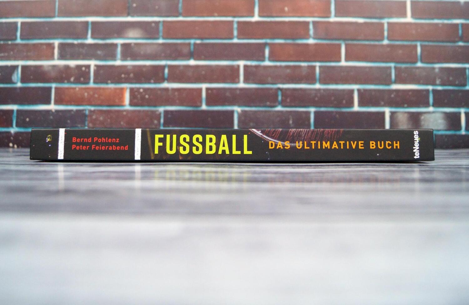 Bild: 9783961715572 | Fußball - Das ultimative Buch | Peter Feierabend (u. a.) | Buch | 2024