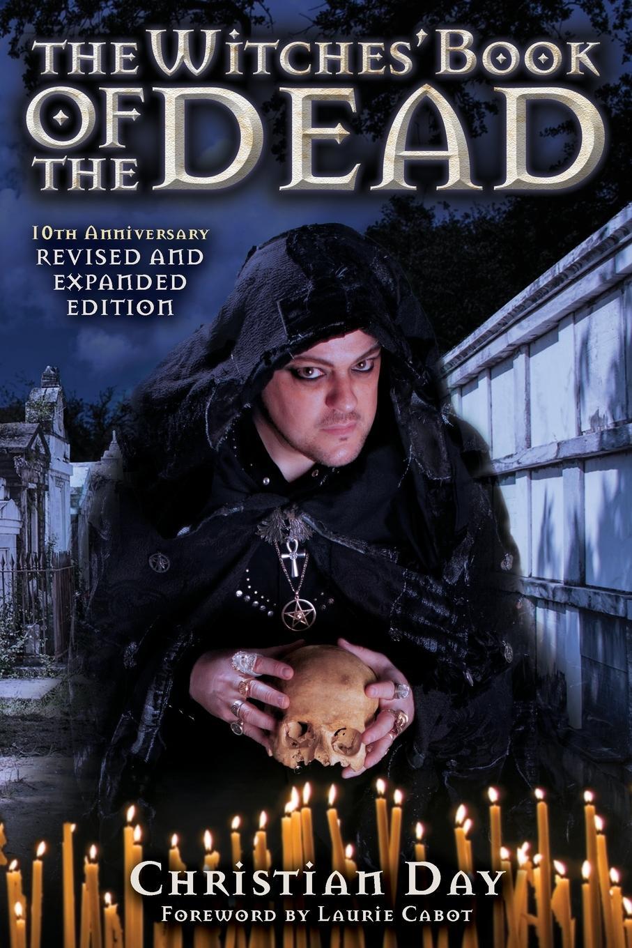 Cover: 9781733246644 | The Witches' Book of the Dead | Christian Day | Taschenbuch | Englisch