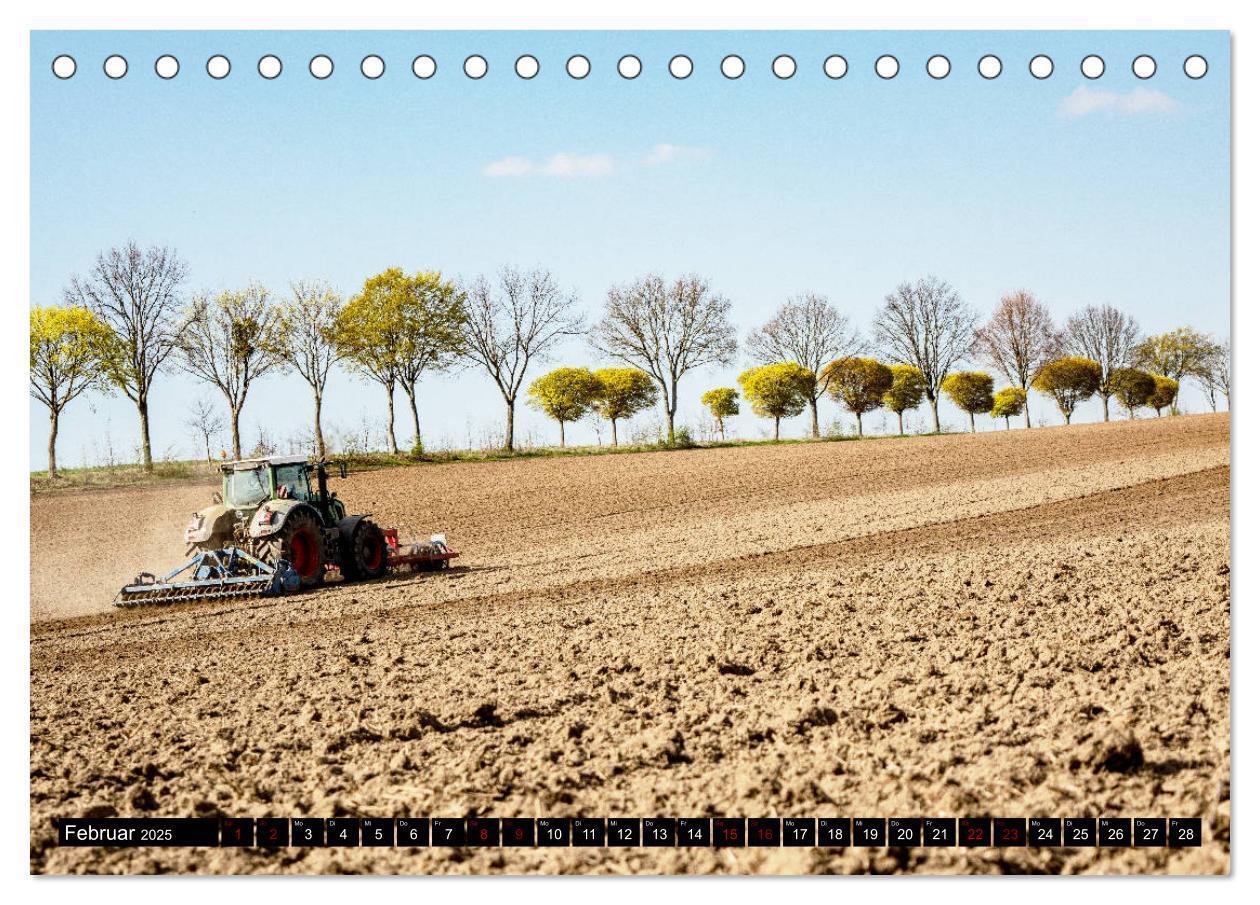 Bild: 9783435242986 | Landwirtschaft - Hightech auf dem Feld (Tischkalender 2025 DIN A5...