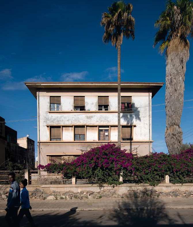 Bild: 9783868594355 | Asmara | Africa's Jewel of Modernity | Jochen Visscher | Buch | 96 S.