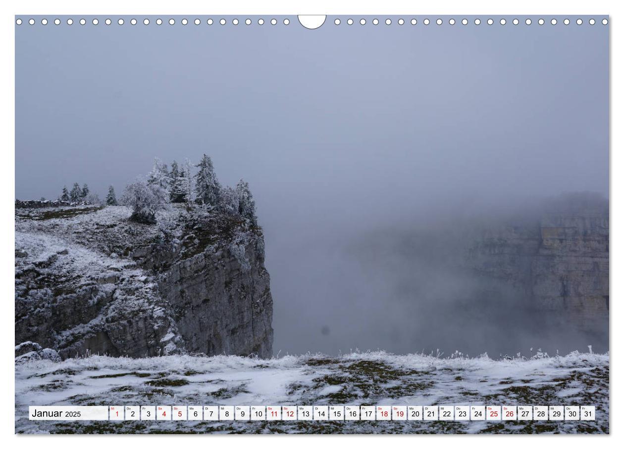 Bild: 9783435443895 | Göttererwachen. Die Natur im mystischen Nebel (Wandkalender 2025...