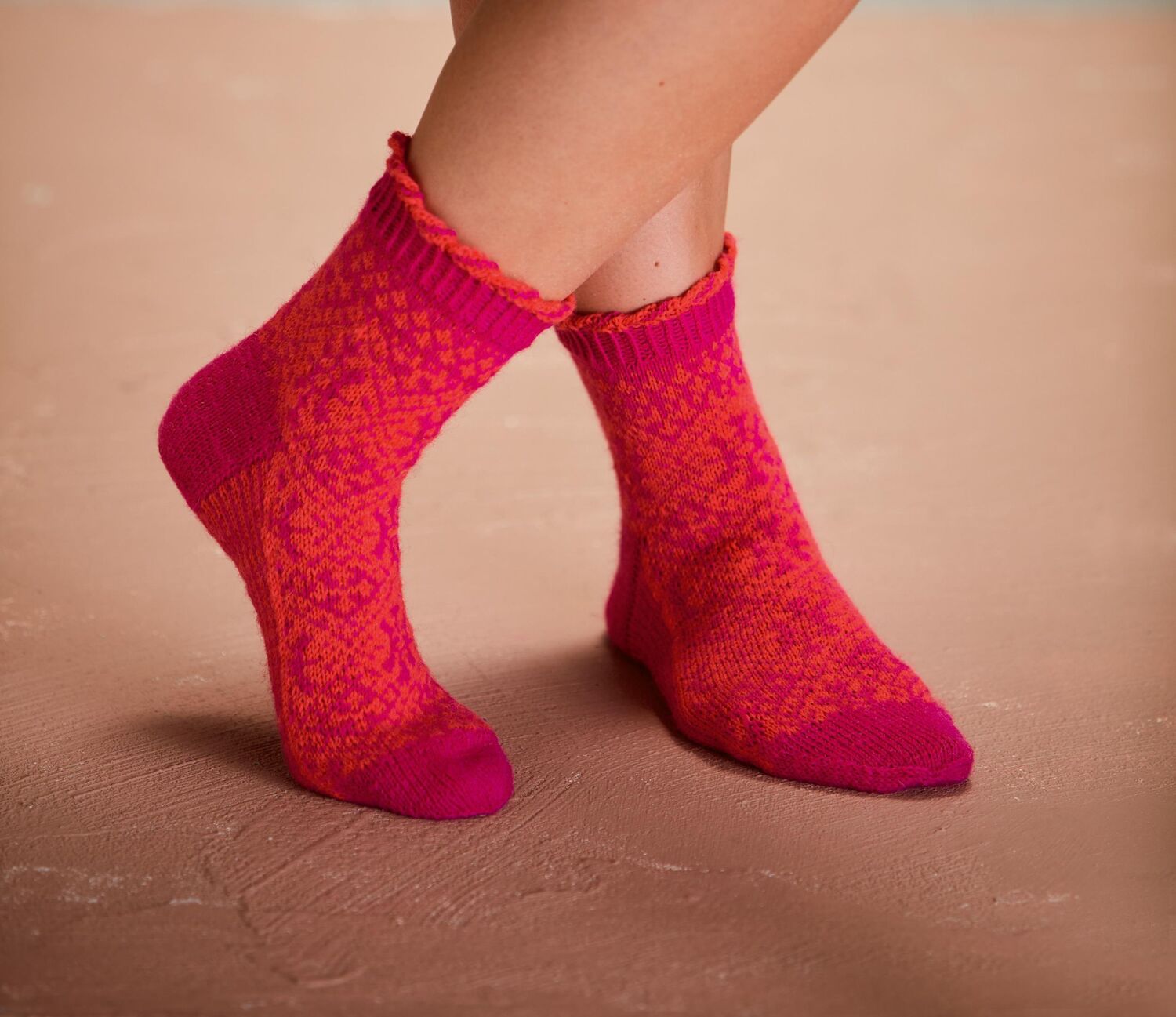 Bild: 9783735870841 | Socken aus aller Welt | Stephanie van der Linden | Taschenbuch | 2024