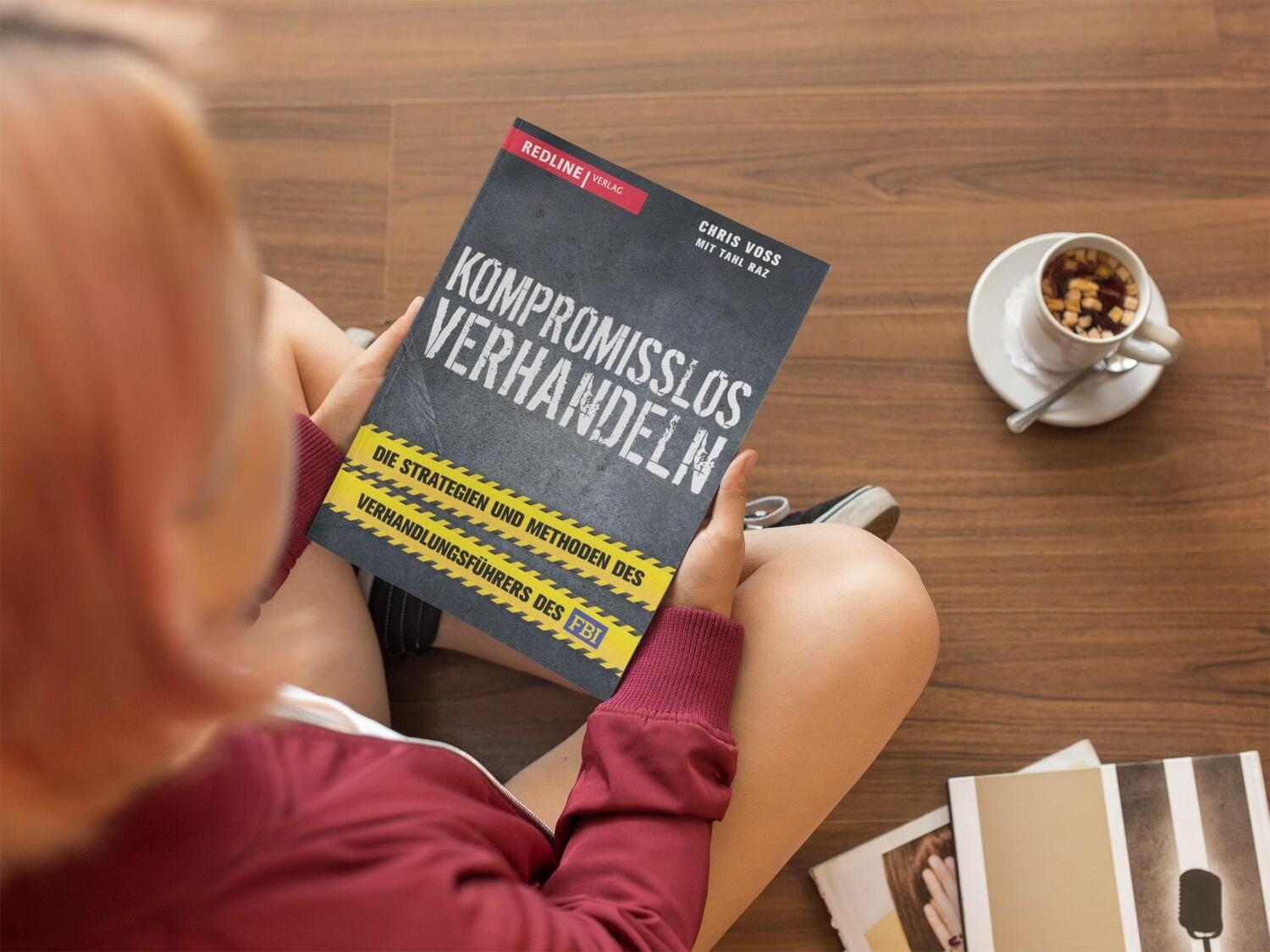 Bild: 9783868816563 | Kompromisslos verhandeln | Chris Voss (u. a.) | Taschenbuch | 320 S.