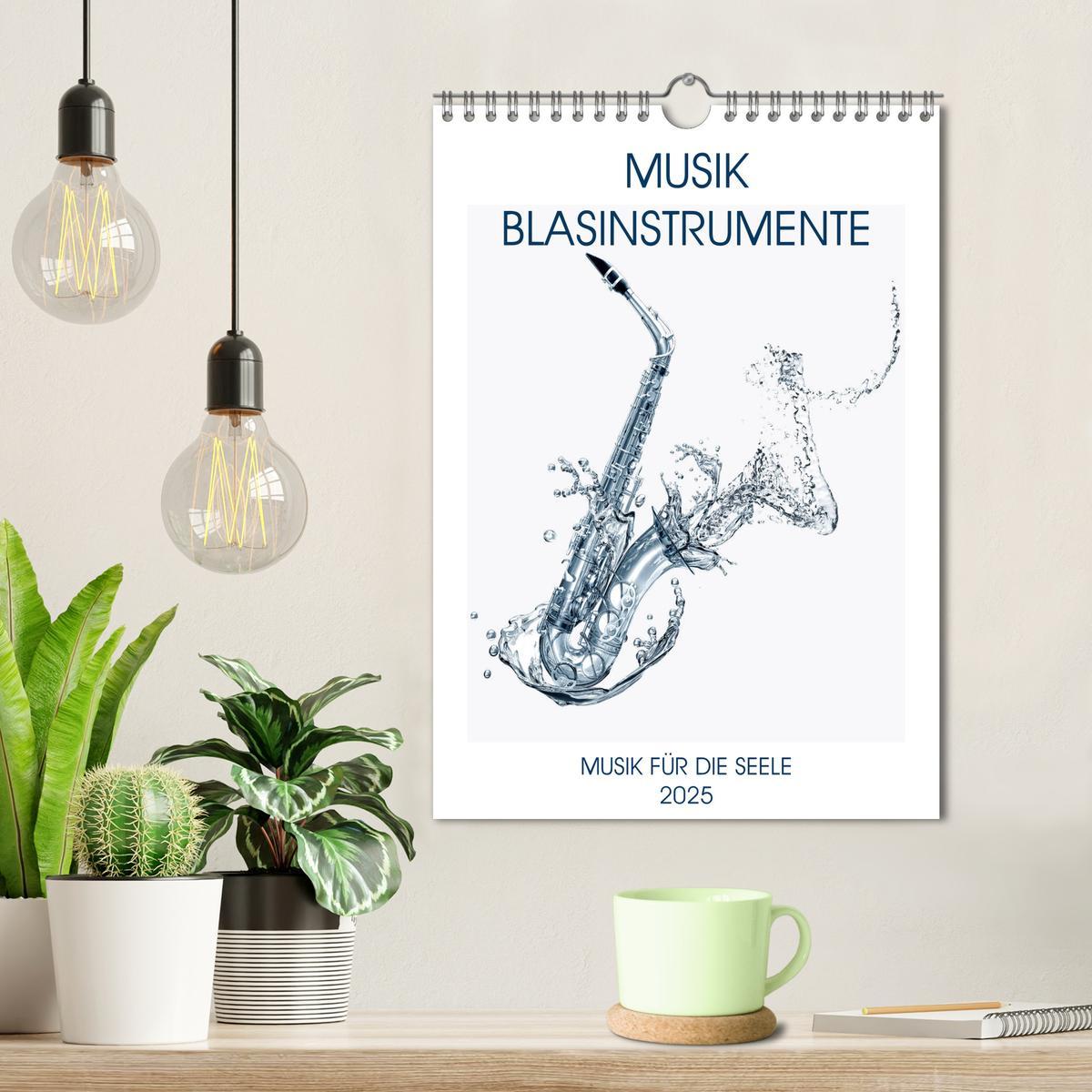 Bild: 9783435973729 | Musik Blasinstrumente (Wandkalender 2025 DIN A4 hoch), CALVENDO...