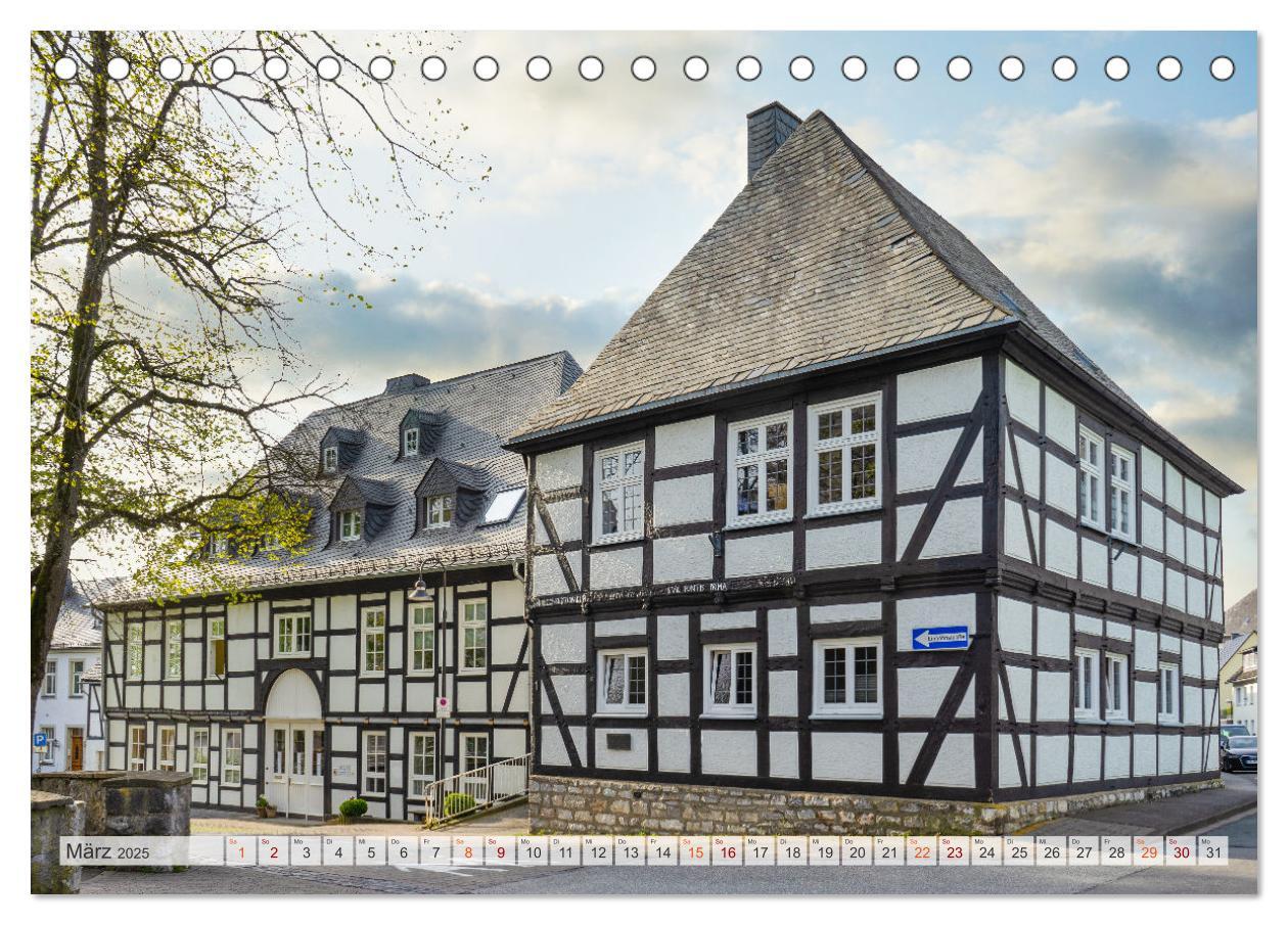 Bild: 9783383989957 | Brilon Impressionen (Tischkalender 2025 DIN A5 quer), CALVENDO...