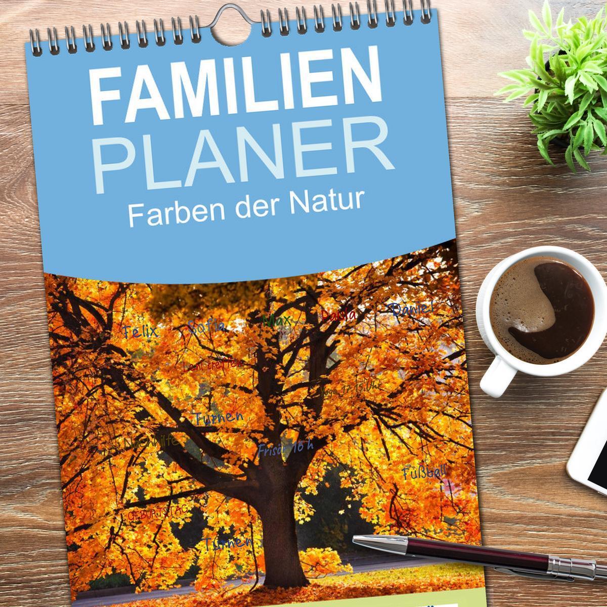 Bild: 9783457120286 | Familienplaner 2025 - Farben der Natur mit 5 Spalten (Wandkalender,...