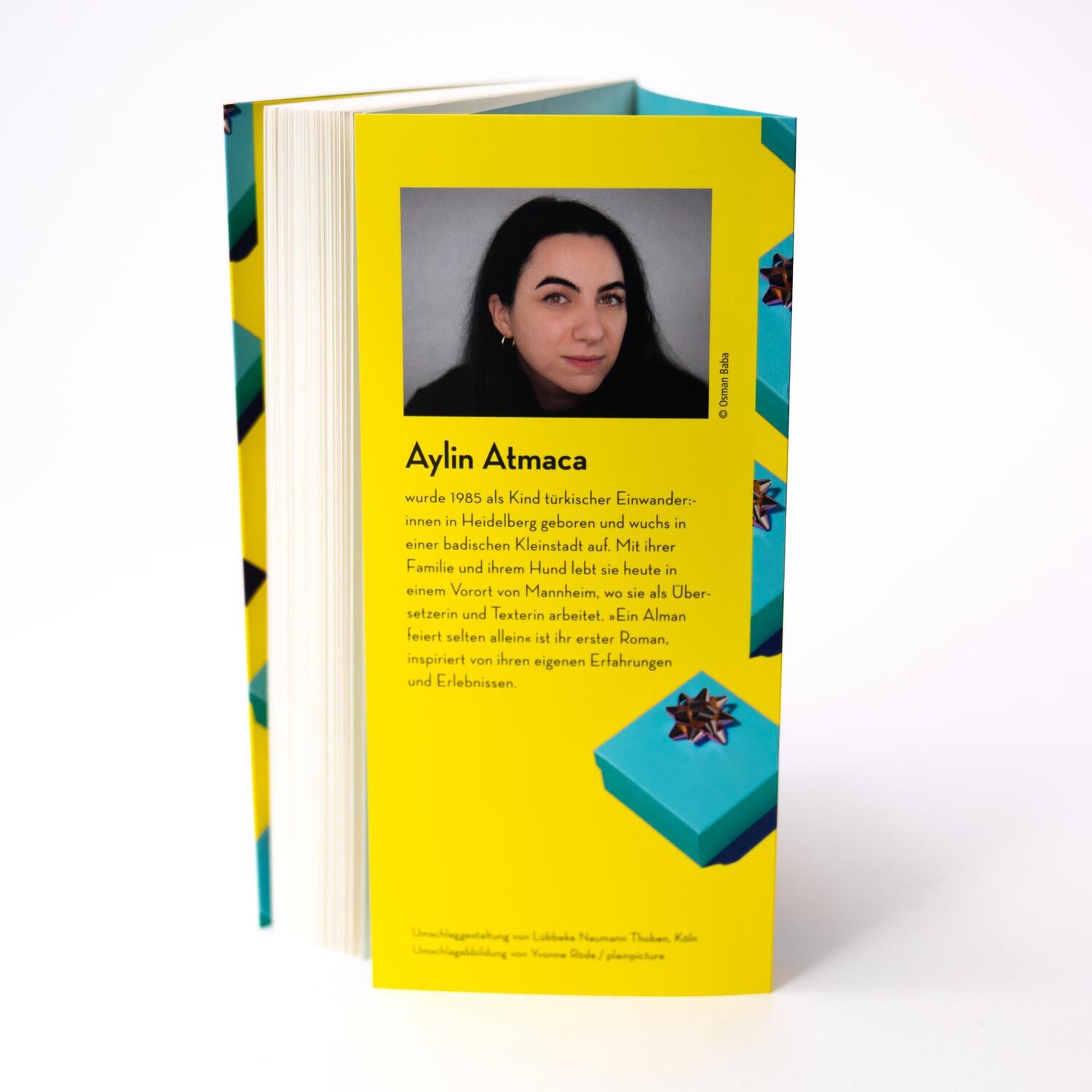 Bild: 9783365000724 | Ein Alman feiert selten allein | Roman | Aylin Atmaca | Taschenbuch