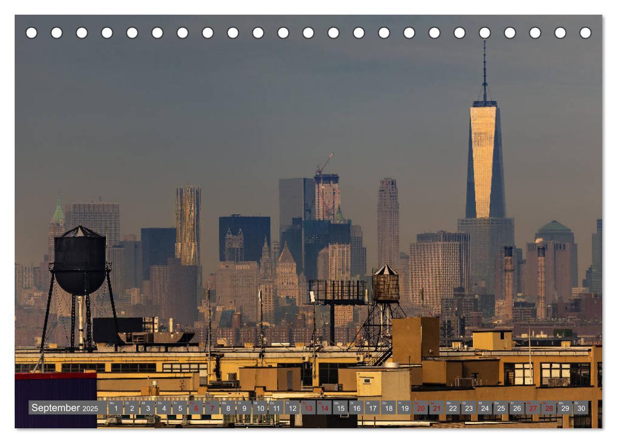 Bild: 9783435366941 | New York City Vibes (Tischkalender 2025 DIN A5 quer), CALVENDO...