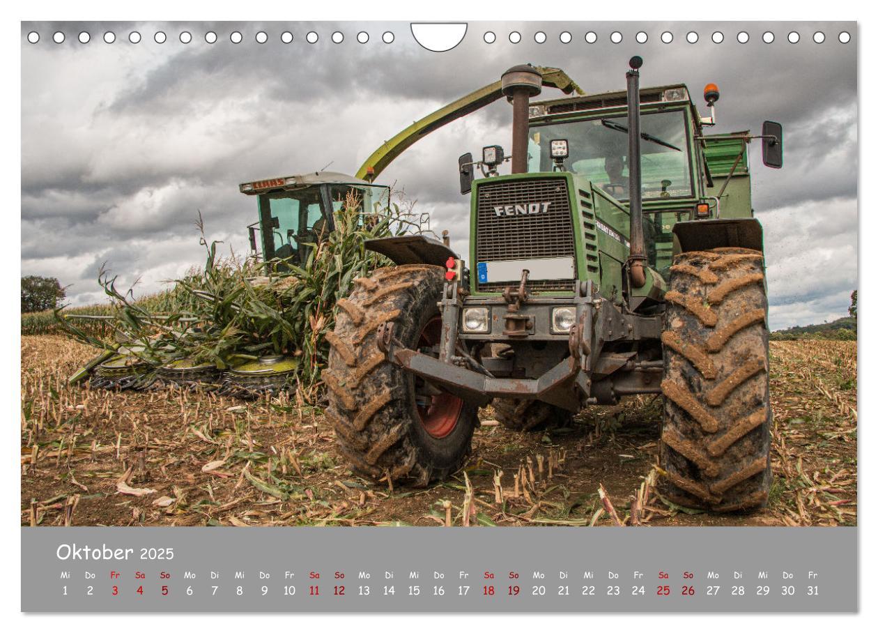 Bild: 9783435103089 | Landtechnik im Einsatz (Wandkalender 2025 DIN A4 quer), CALVENDO...