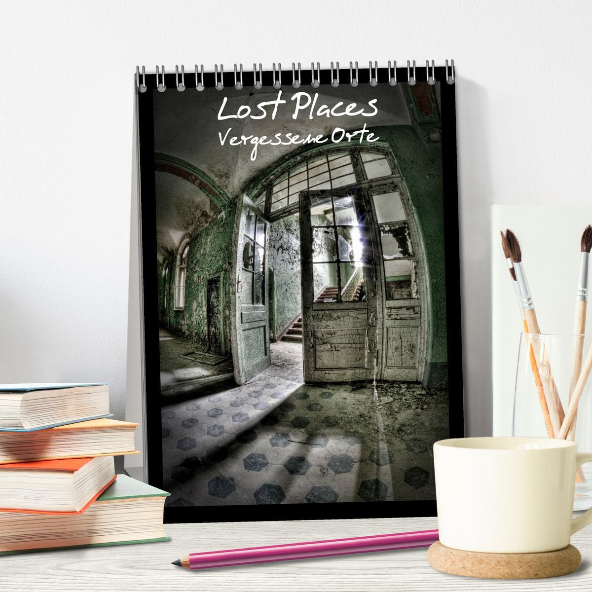 Bild: 9783457081761 | Lost Places Vergessene Orte (Tischkalender 2025 DIN A5 hoch),...