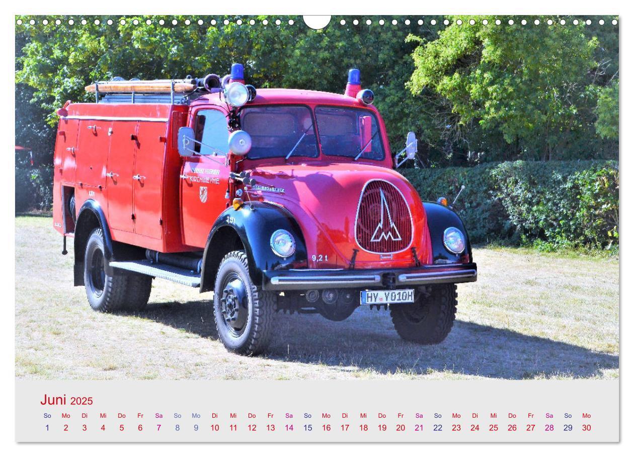 Bild: 9783435213177 | Oldtimer-FEUERWEHR (Wandkalender 2025 DIN A3 quer), CALVENDO...