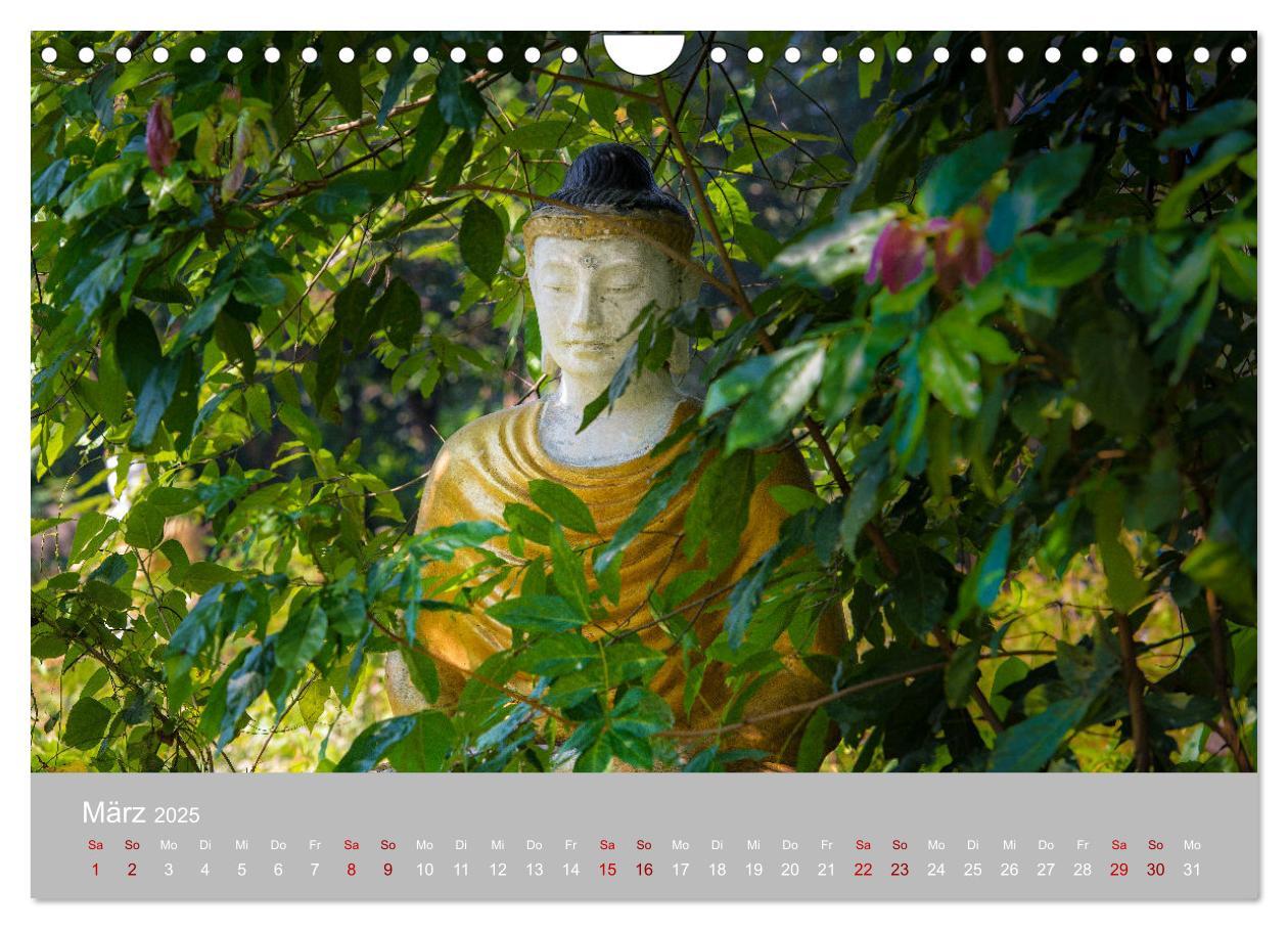 Bild: 9783383984334 | BUDDHA - Ein sanftes Lächeln (Wandkalender 2025 DIN A4 quer),...