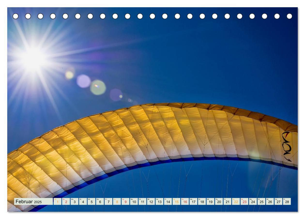 Bild: 9783435478408 | Freiheit und Abenteuer - Paragliding (Tischkalender 2025 DIN A5...