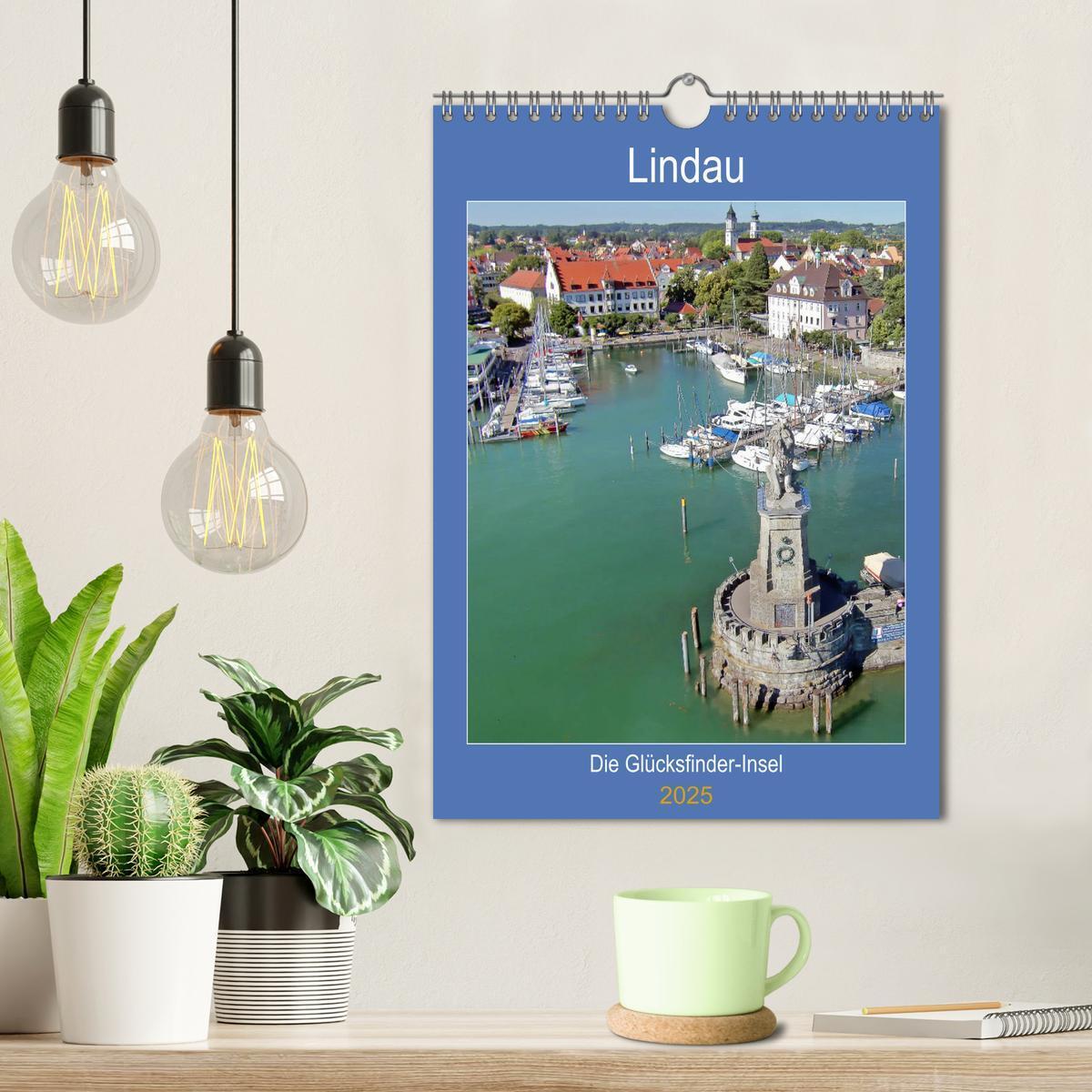 Bild: 9783435976553 | Lindau. Die Glücksfinder-Insel (Wandkalender 2025 DIN A4 hoch),...