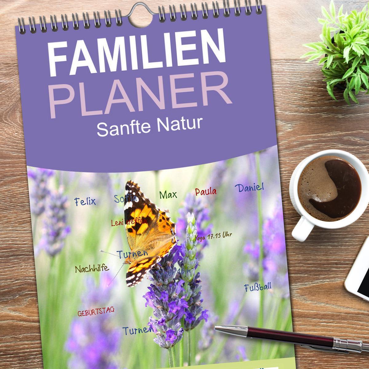 Bild: 9783457100844 | Familienplaner 2025 - Sanfte Natur mit 5 Spalten (Wandkalender, 21...