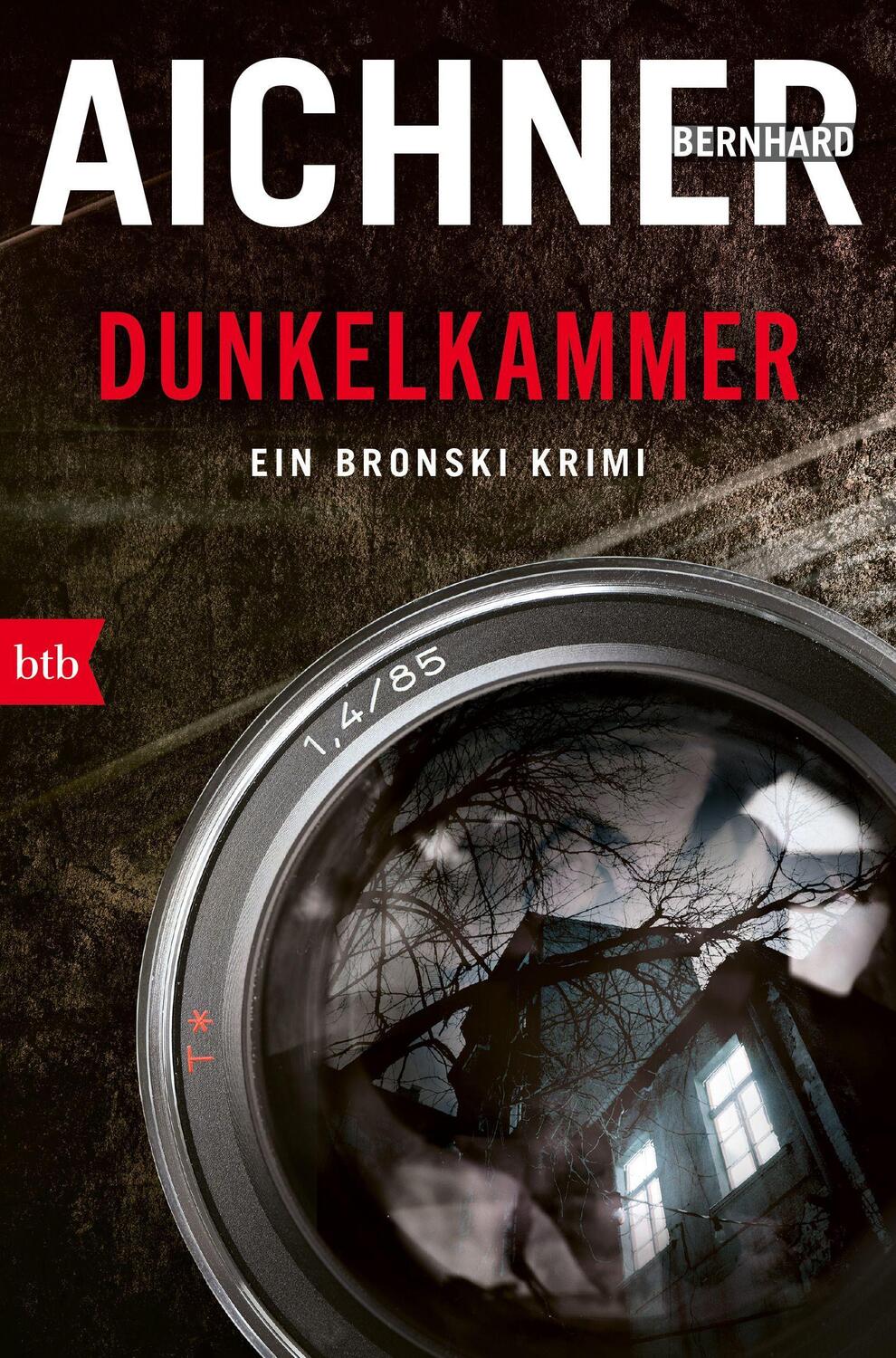 Cover: 9783442757848 | DUNKELKAMMER | Ein Bronski Krimi | Bernhard Aichner | Taschenbuch