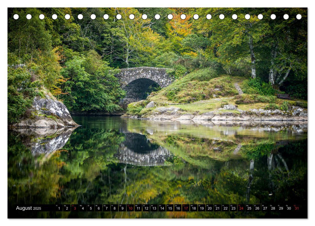 Bild: 9783435274864 | Schottland Momente (Tischkalender 2025 DIN A5 quer), CALVENDO...