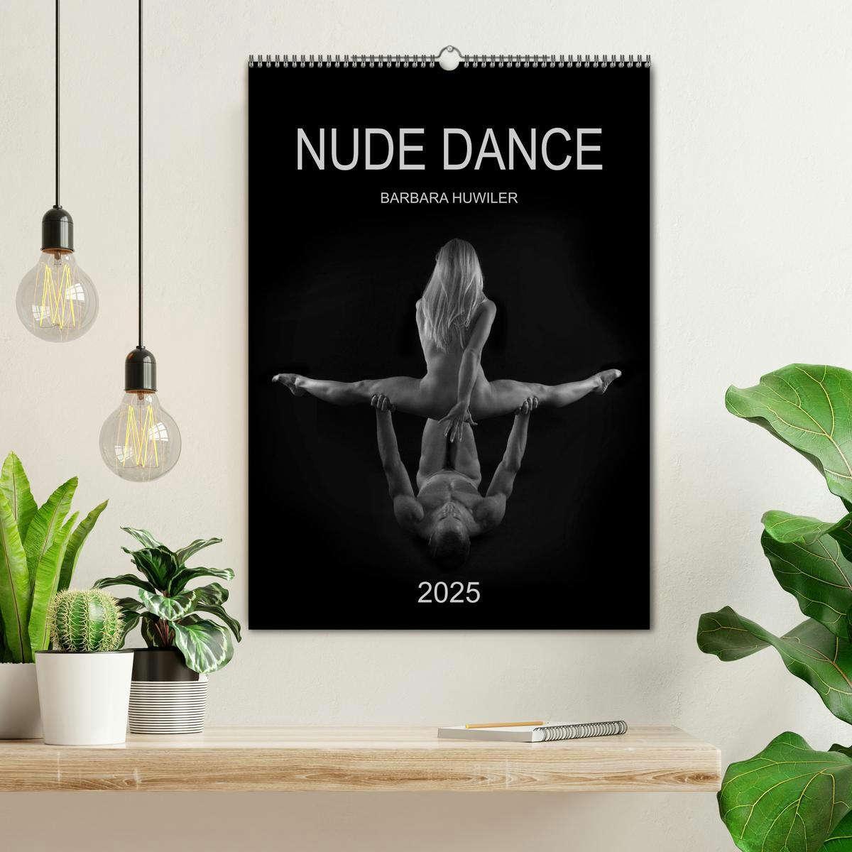 Bild: 9783435926800 | NUDE DANCE (Wandkalender 2025 DIN A2 hoch), CALVENDO Monatskalender