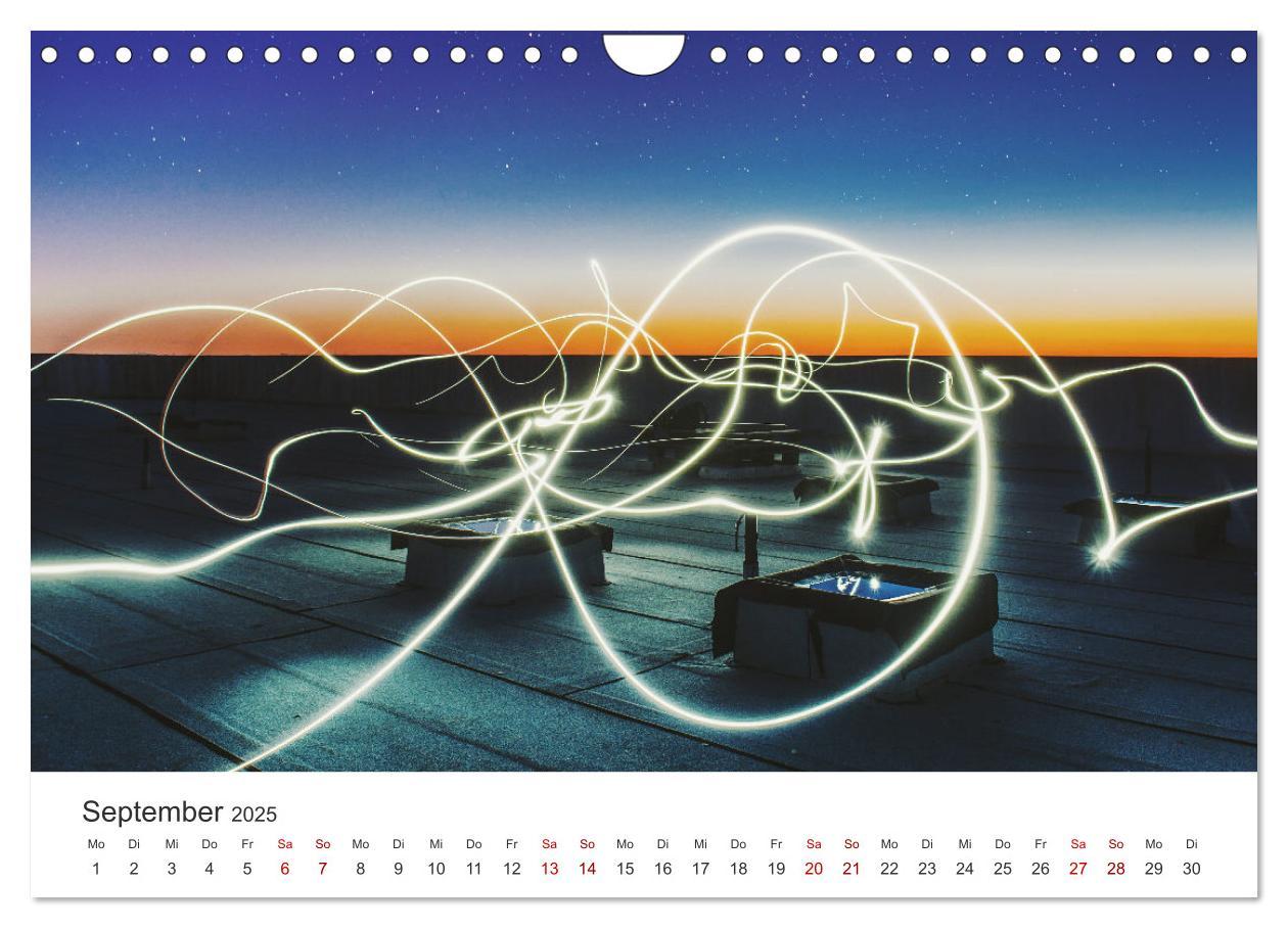 Bild: 9783435351701 | Lightpainting - Malen mit Licht und Zeit (Wandkalender 2025 DIN A4...