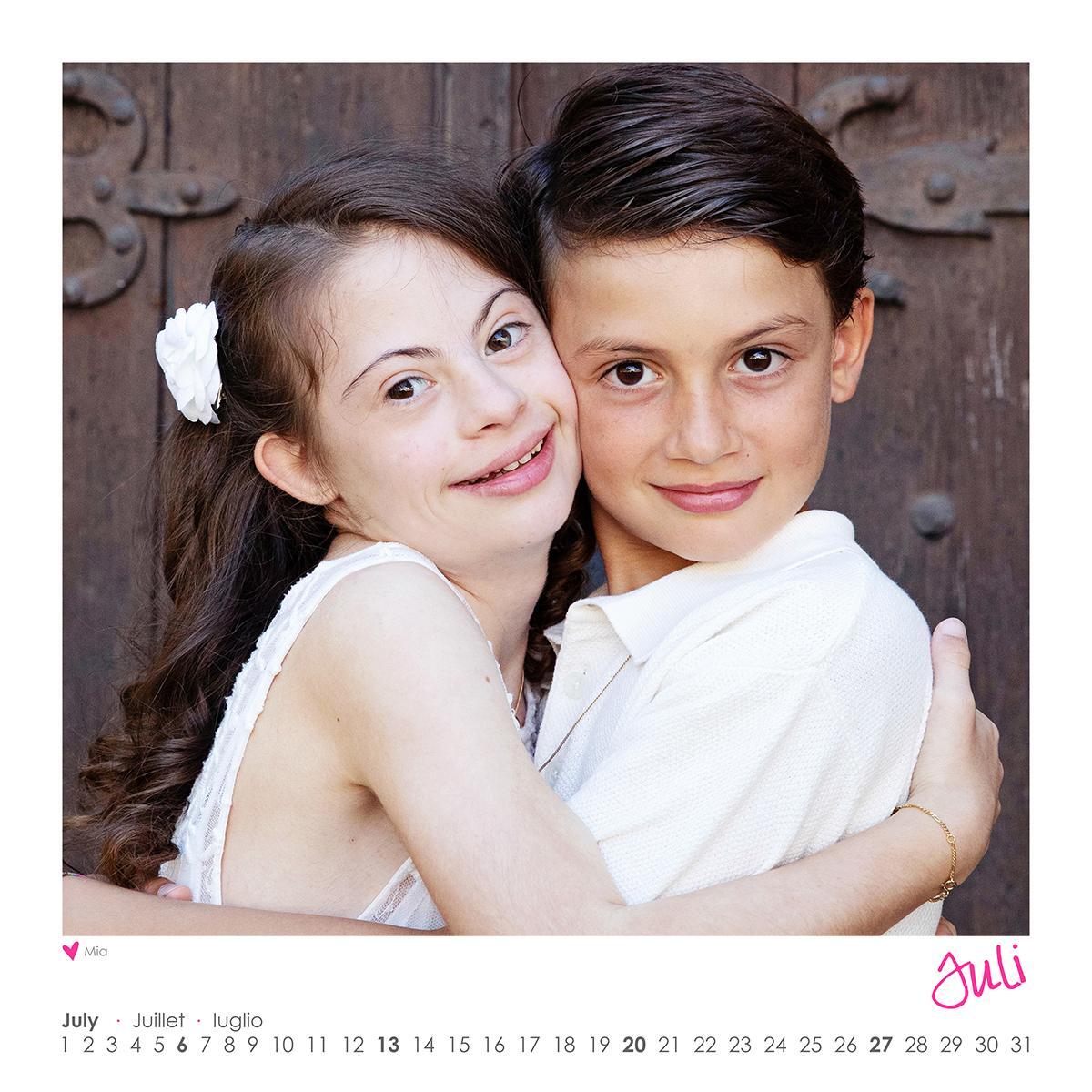 Bild: 9783862561957 | Tischkalender A little extra 2025 | Conny Wenk | Kalender | 12 S.