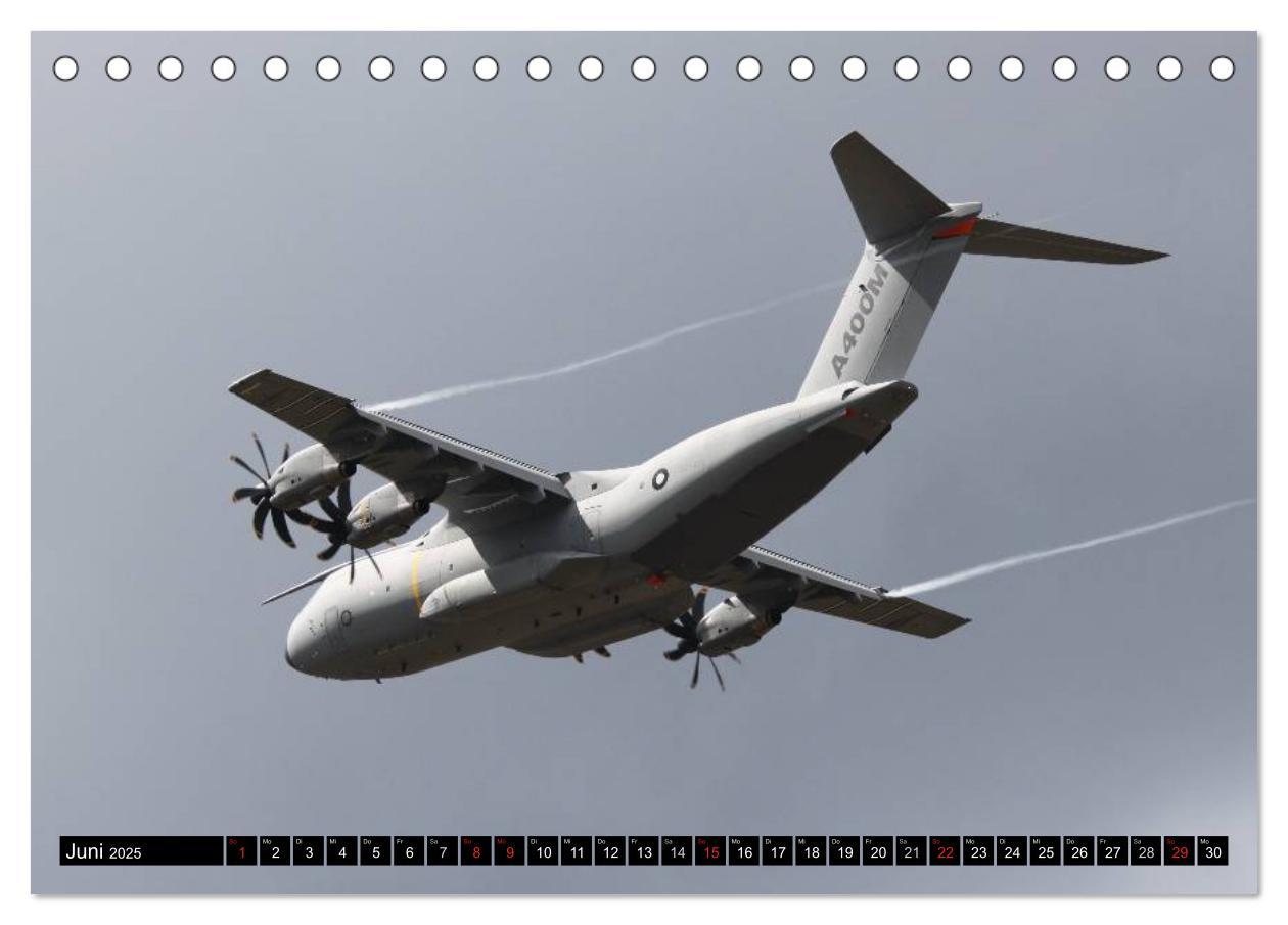 Bild: 9783435469765 | Augenblicke in der Luft: Airbus A400M (Tischkalender 2025 DIN A5...