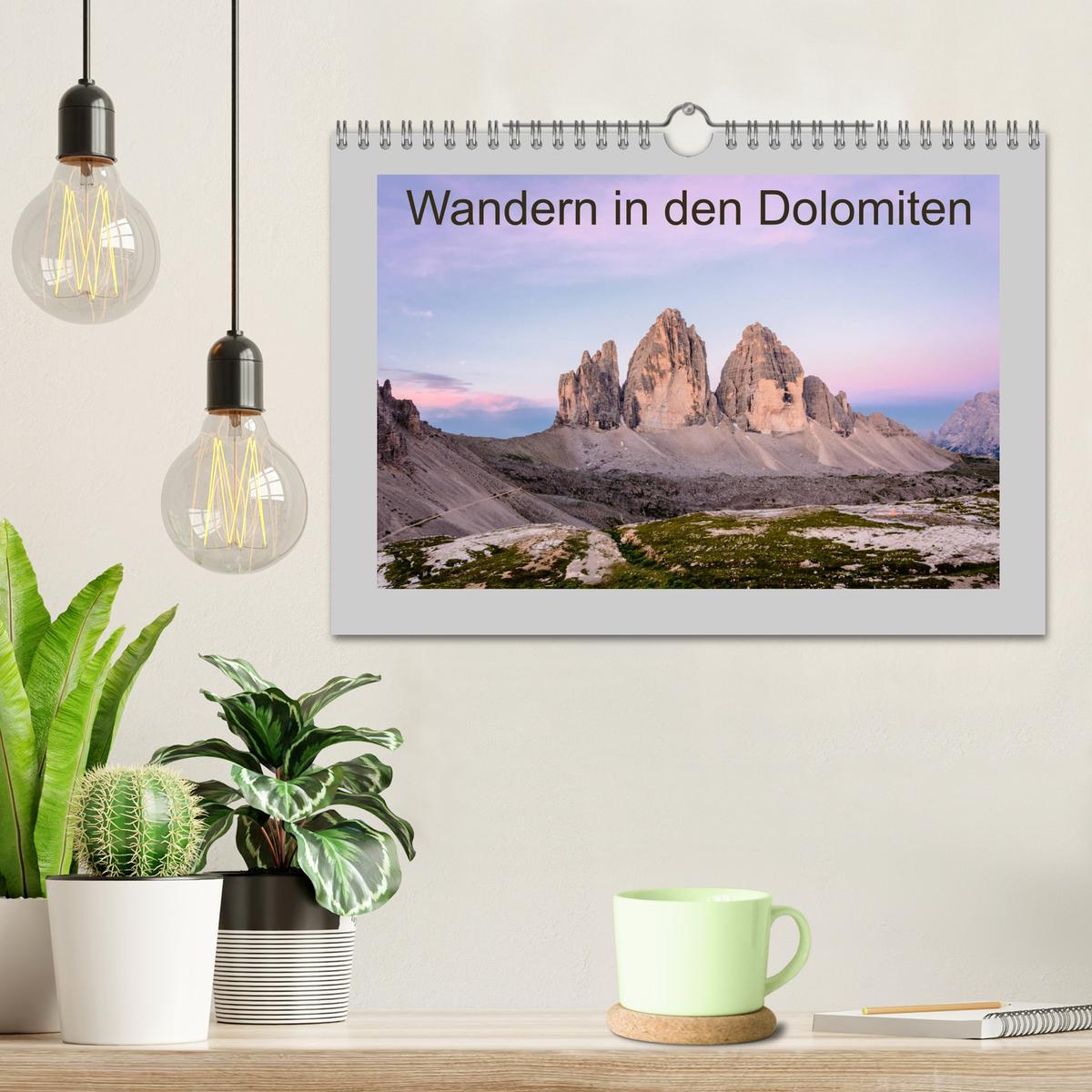 Bild: 9783435290529 | Wandern in den Dolomiten (Wandkalender 2025 DIN A4 quer), CALVENDO...