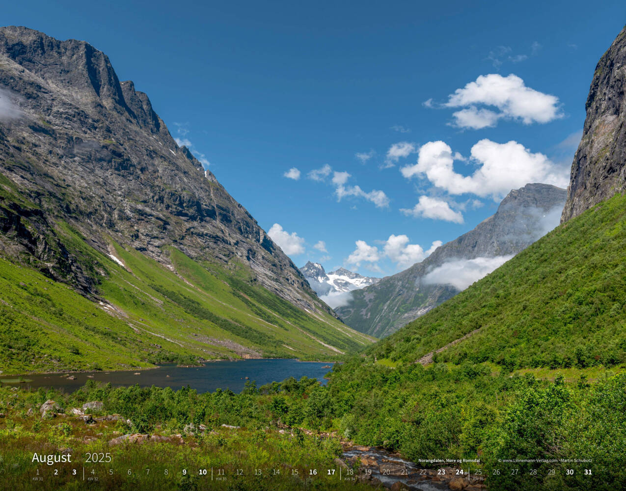 Bild: 9783862923359 | Norwegen 2025 Großformat-Kalender 58 x 45,5 cm | Norge - Norway | 2025