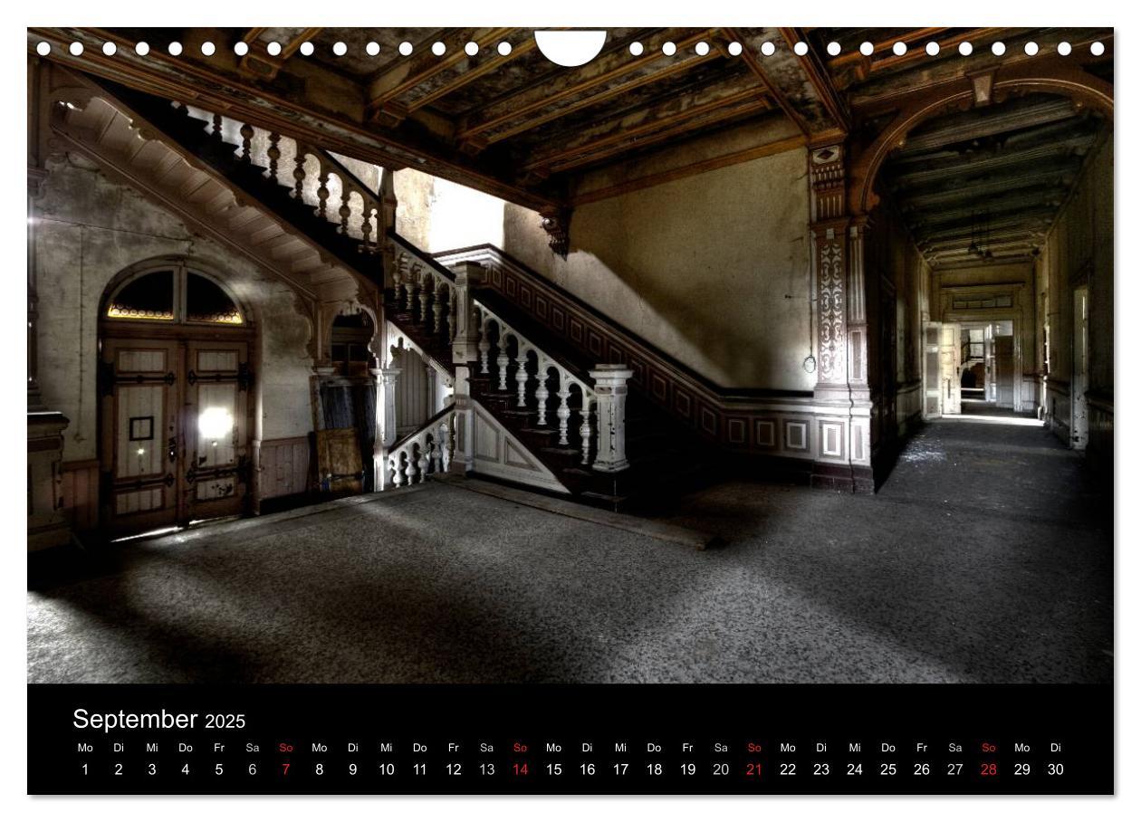 Bild: 9783435832125 | Treppen (Wandkalender 2025 DIN A4 quer), CALVENDO Monatskalender