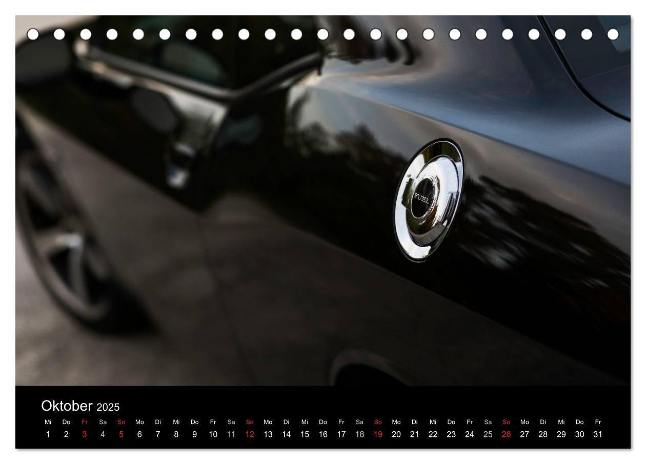 Bild: 9783435770106 | Dodge Challenger SRT8 (Tischkalender 2025 DIN A5 quer), CALVENDO...