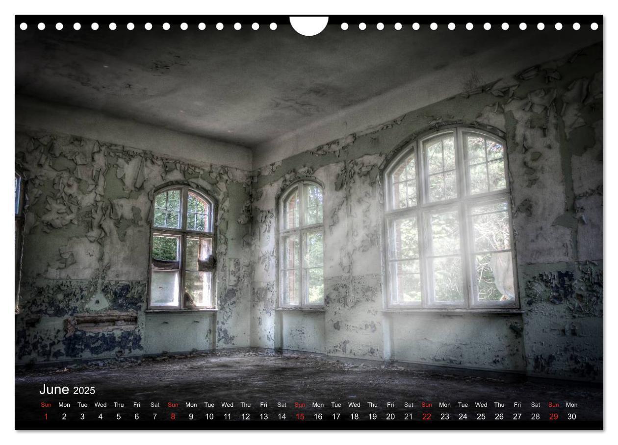 Bild: 9781325963348 | Lost Places HDR Beelitz II (Wall Calendar 2025 DIN A4 landscape),...