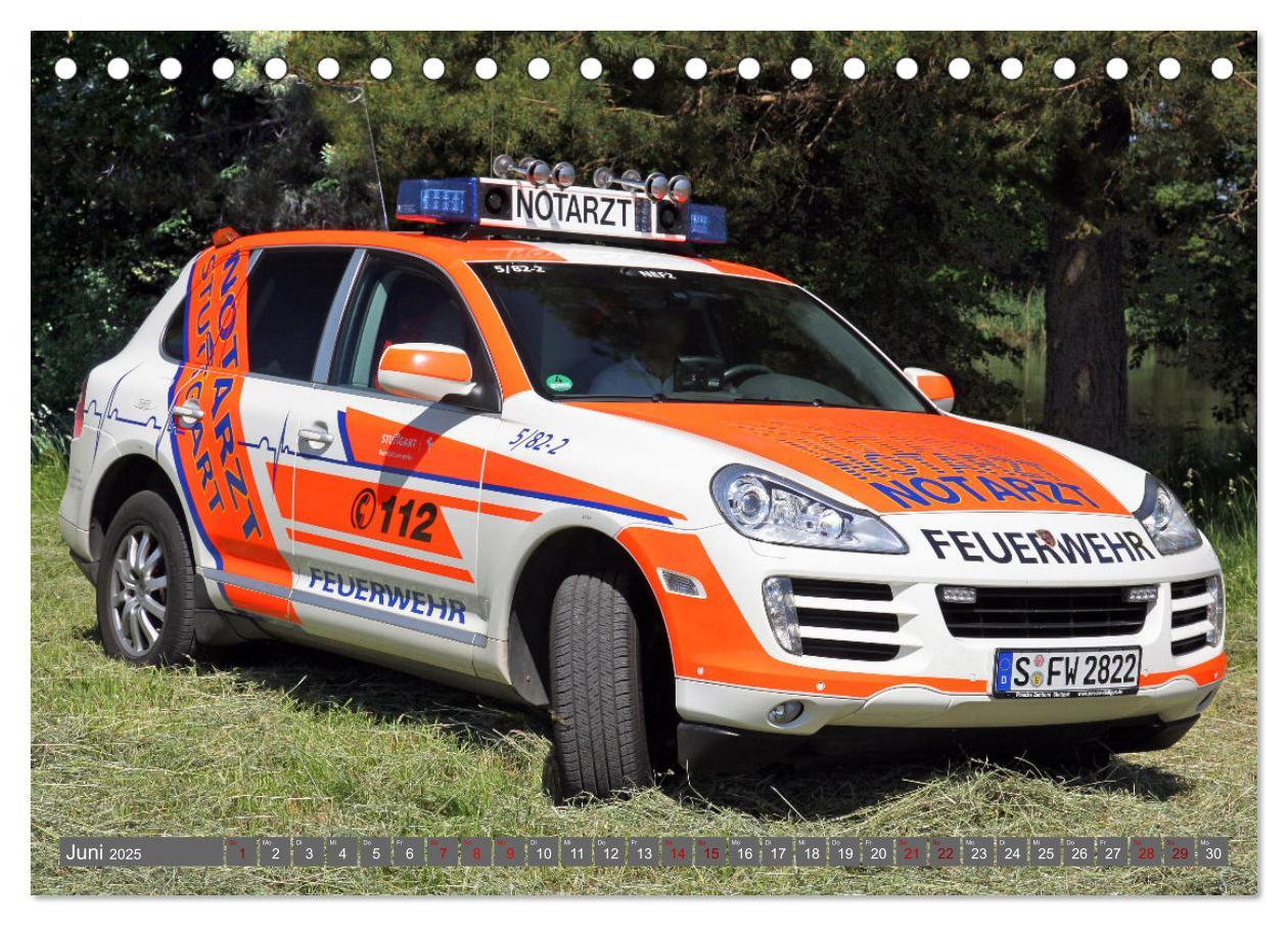 Bild: 9783383959110 | Einsatzfahrzeuge der Feuerwehr Stuttgart (Tischkalender 2025 DIN A5...