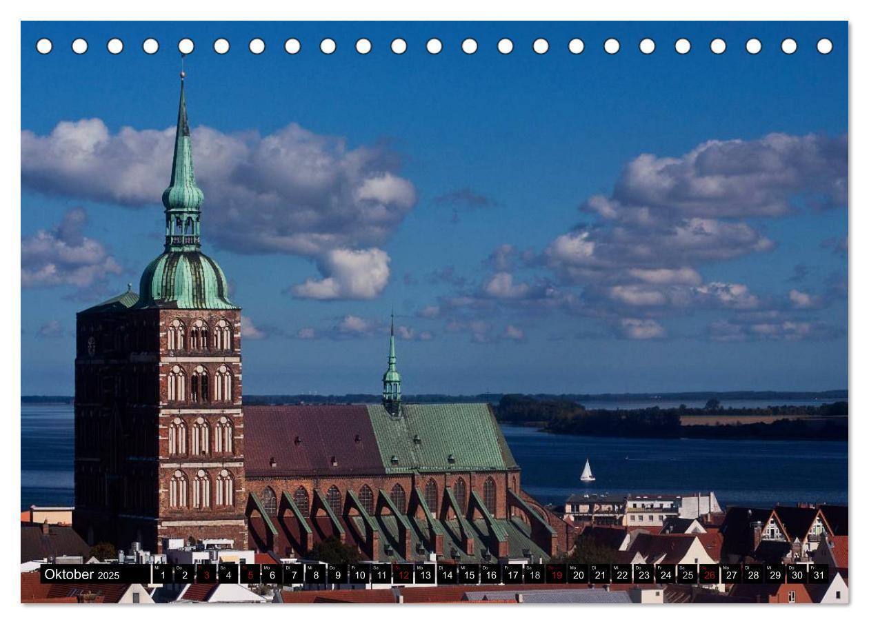 Bild: 9783435548545 | Ostseeperle Stralsund (Tischkalender 2025 DIN A5 quer), CALVENDO...