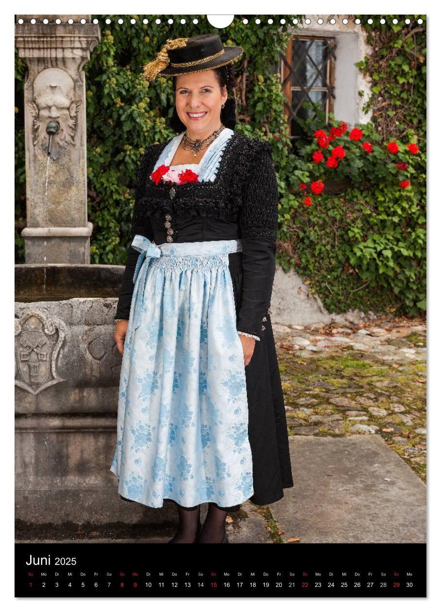 Bild: 9783457012253 | Dirndl und Tradition (Wandkalender 2025 DIN A3 hoch), CALVENDO...